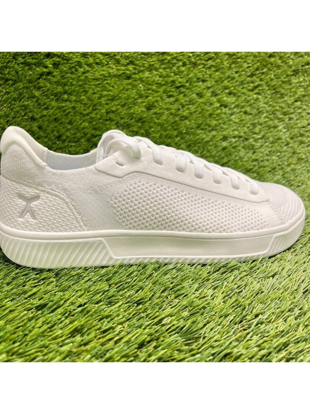 Flux Footwear Adapt Trainer White Mens Size 10 Athletic Knit Shoes Sneakers